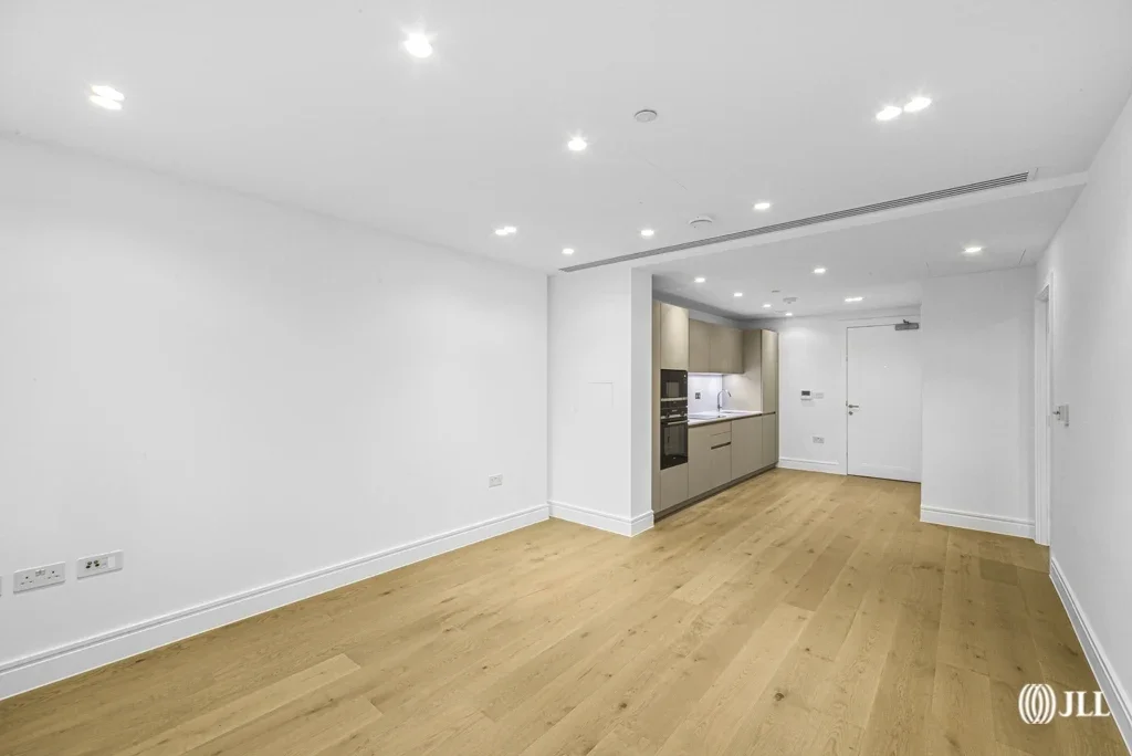 Flat Hadley Gardens in Greater London