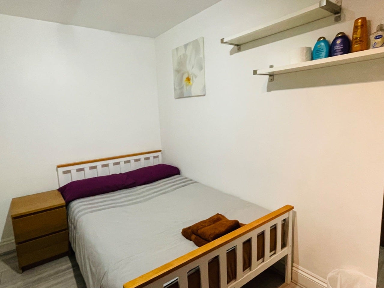 Room Capstan Square in Greater London