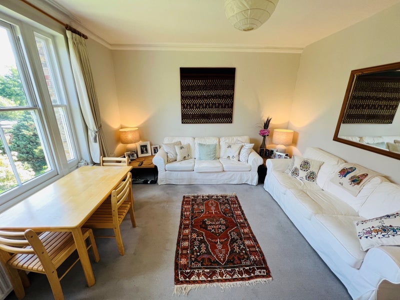 Flat Darlaston Road in Greater London