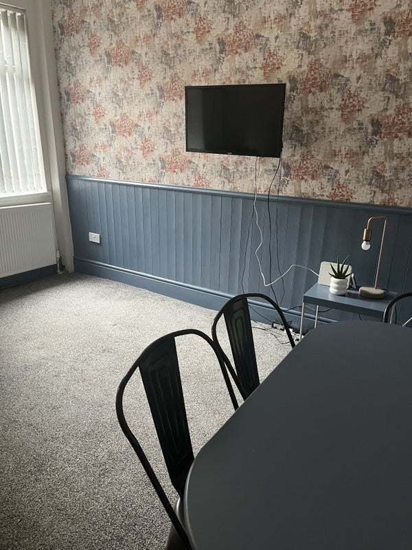 Room Allan Street in Rotherham