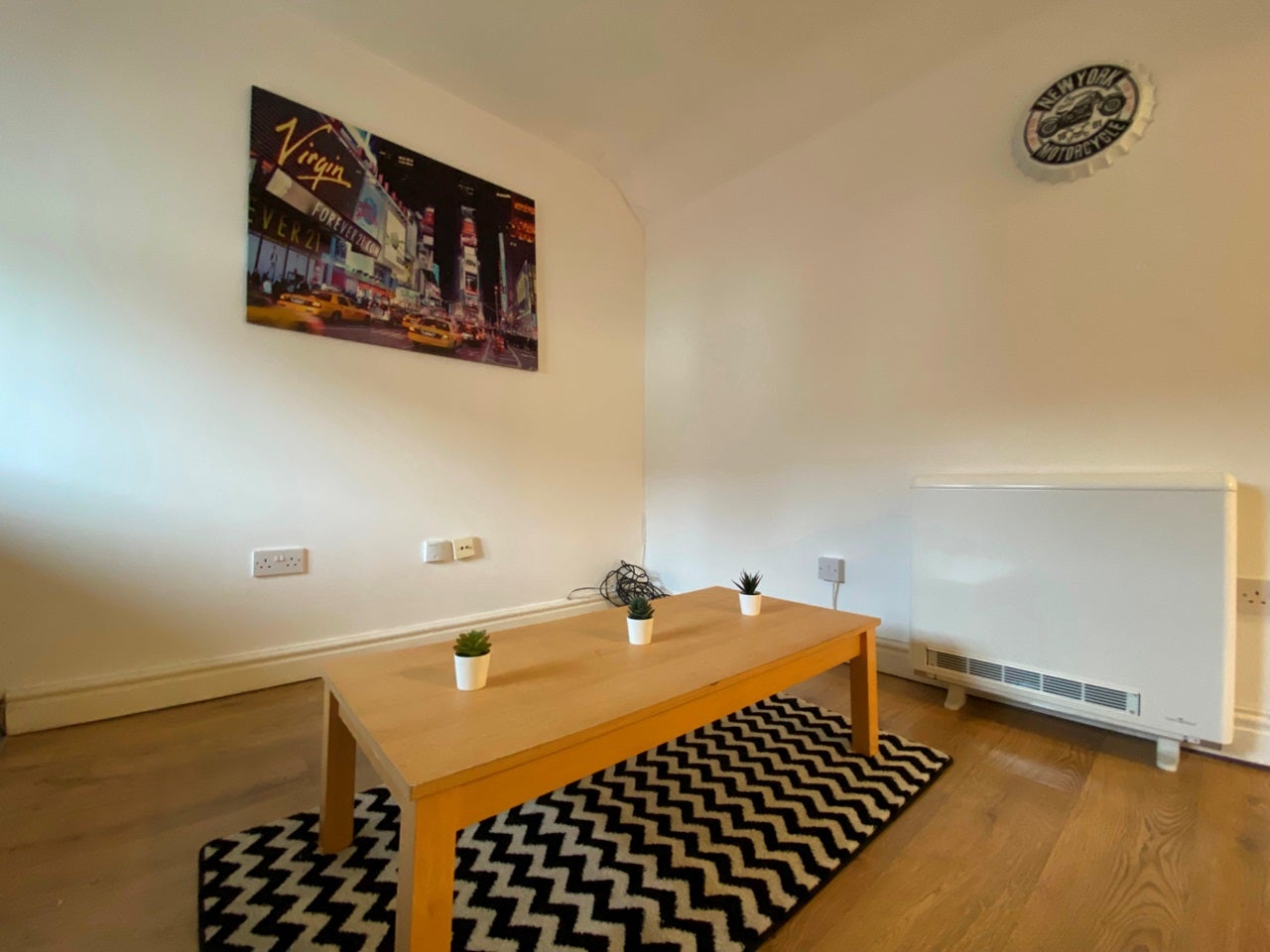 Flat Cyprus Road in Leicester