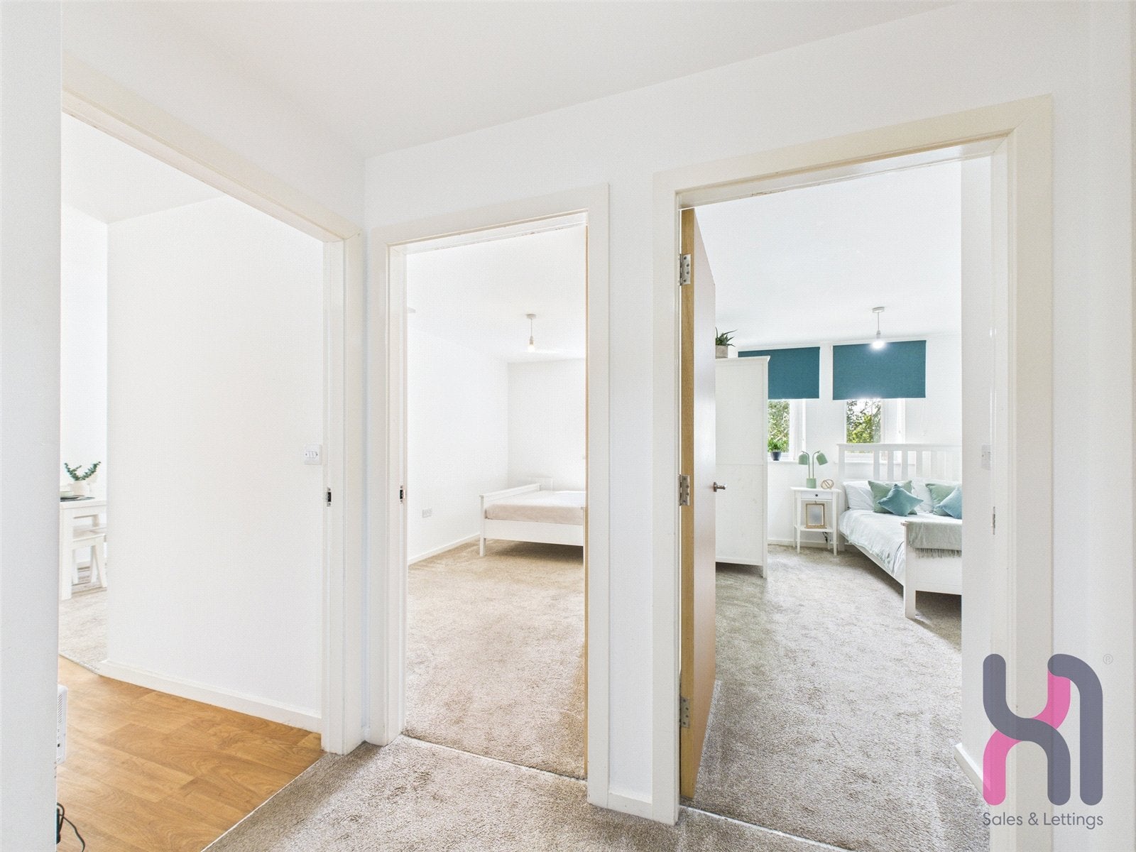 Flat Elmira Way in Salford