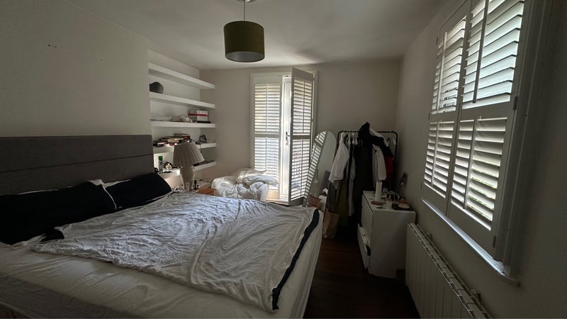 Room Warwick Road in Greater London