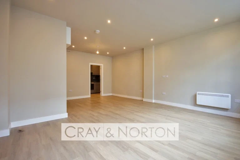 Flat North End in London