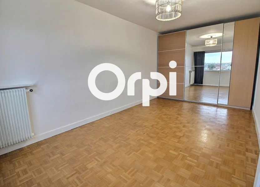 Appartement Place de la République à Viry-Châtillon