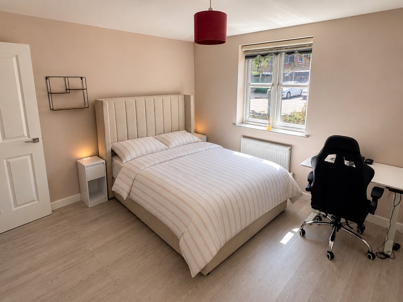 Room Gareth Drive in Greater London