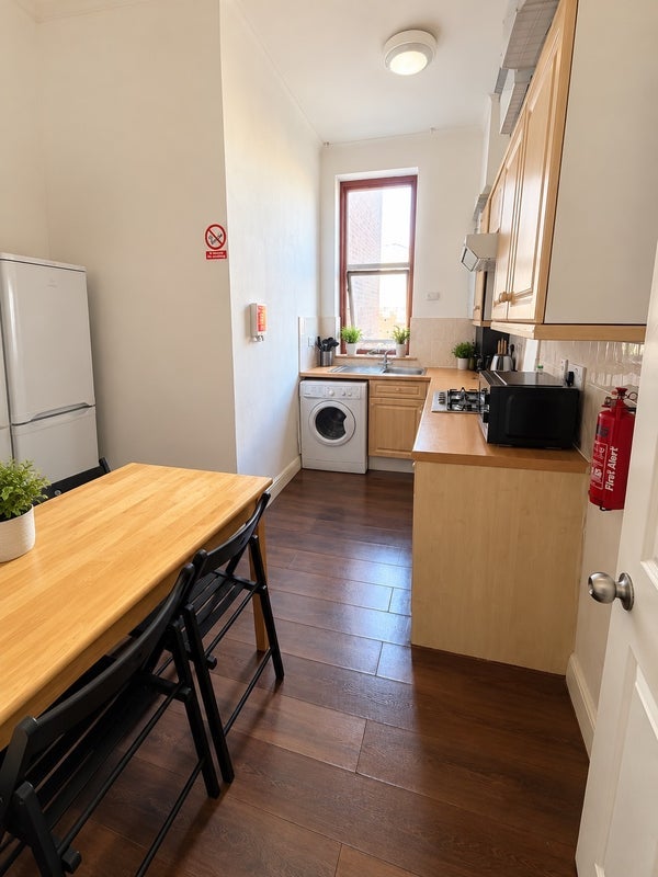 Room Uxbridge Road in Greater London
