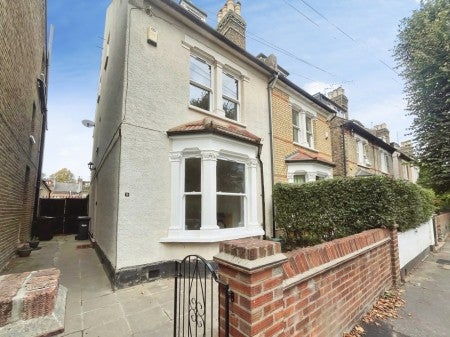 House Avenue Road in Greater London