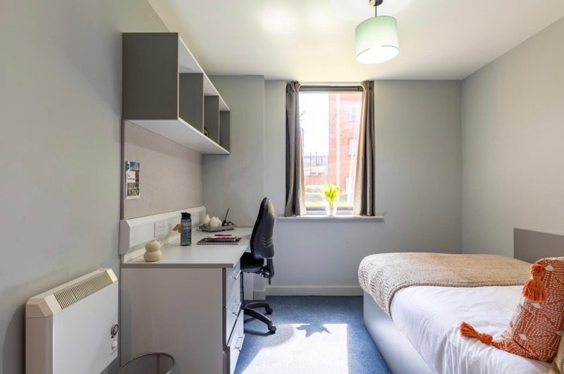 Room Bowran Street in Preston