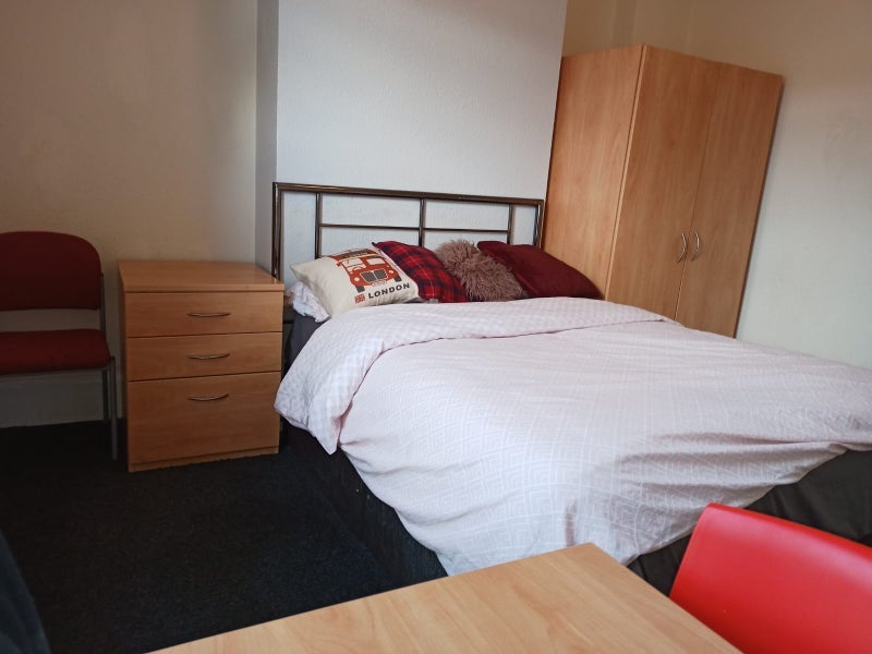 Flat Barras Lane in Coventry