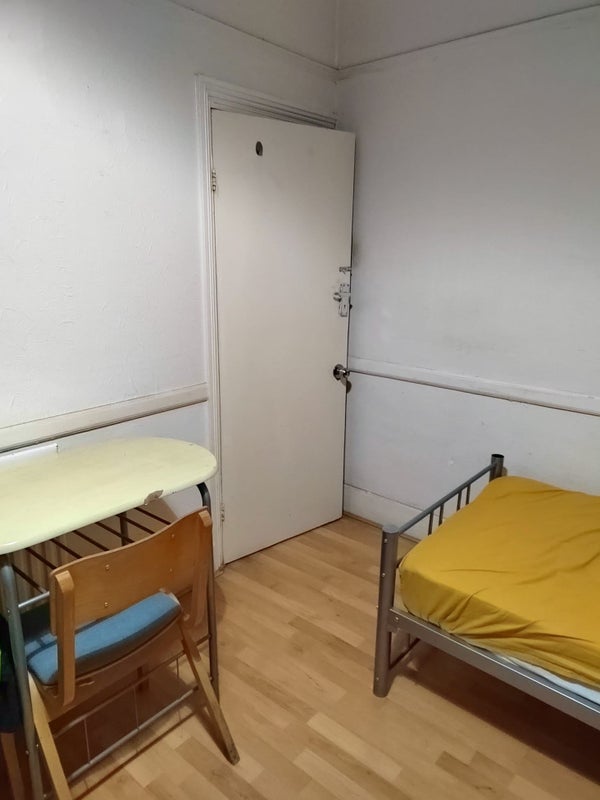 Room Chesterford Road in Greater London