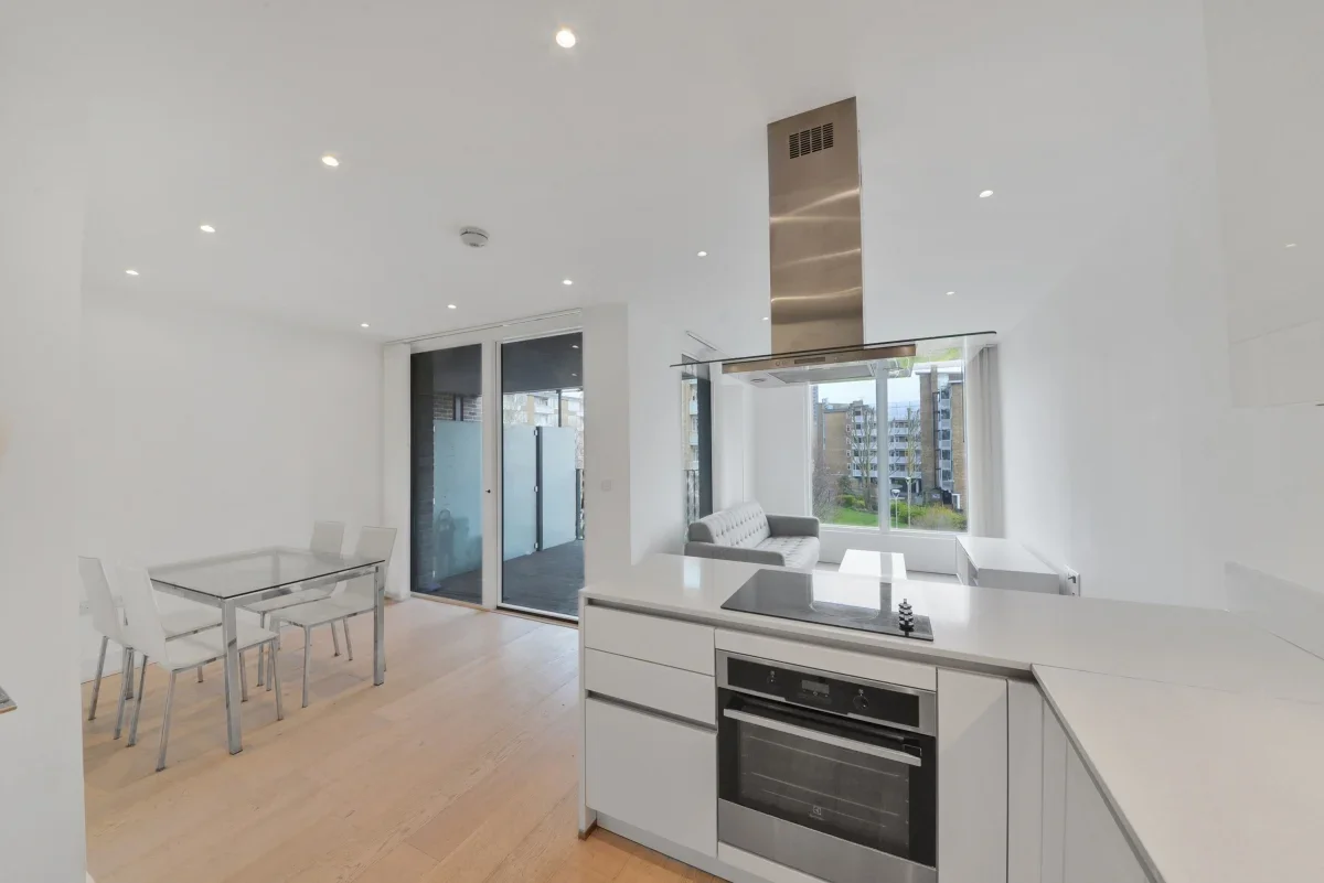 Flat St. Pancras Way in Greater London
