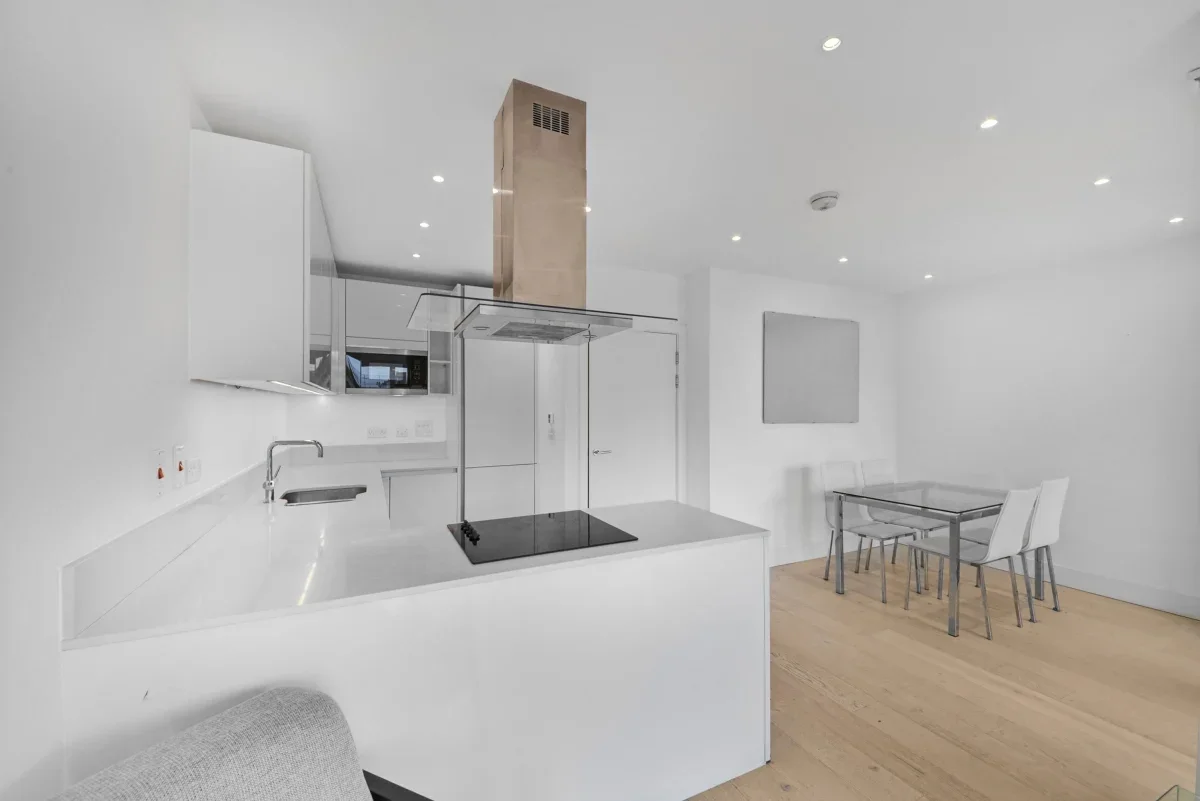 Flat St. Pancras Way in Greater London
