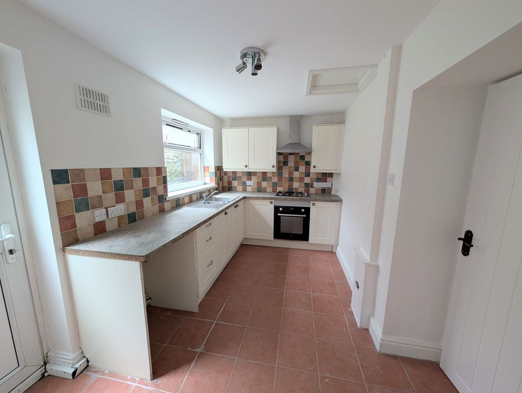 House A4233 in Cymmer