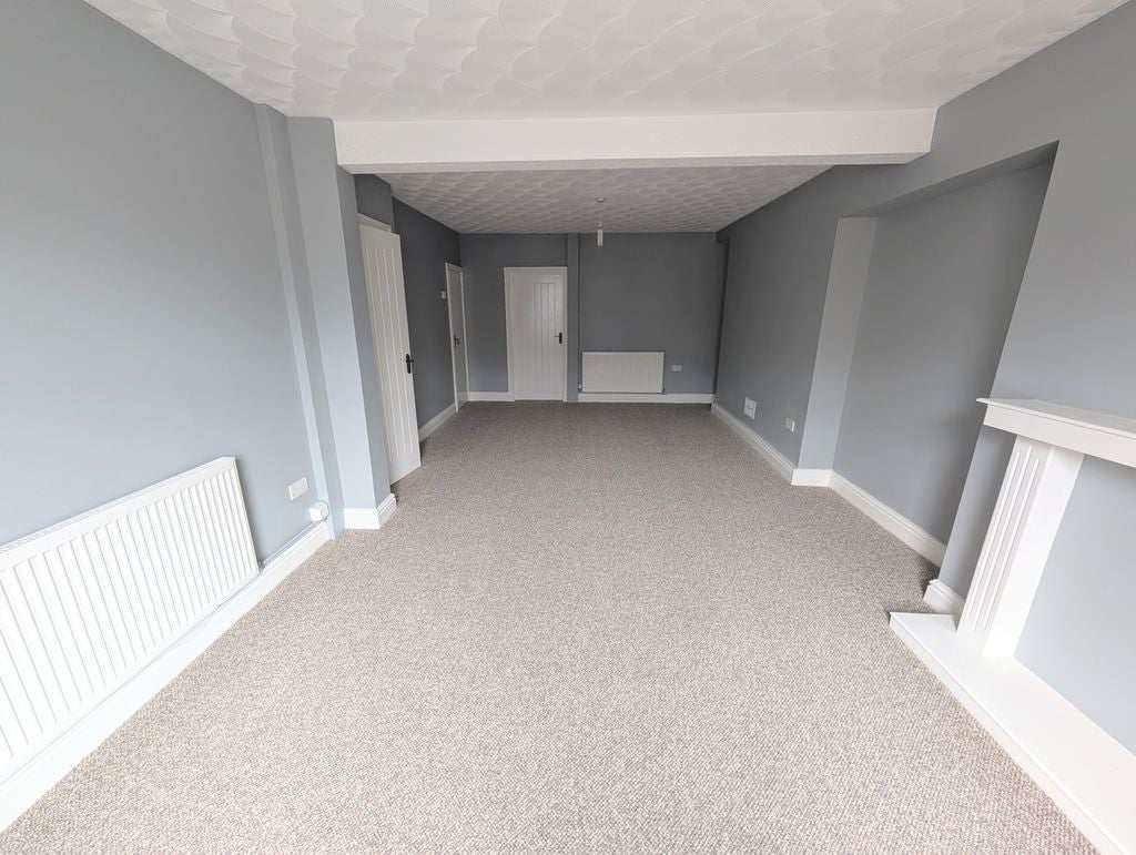 House A4233 in Cymmer