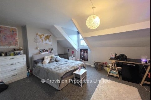 House Cliff Mount in Leeds