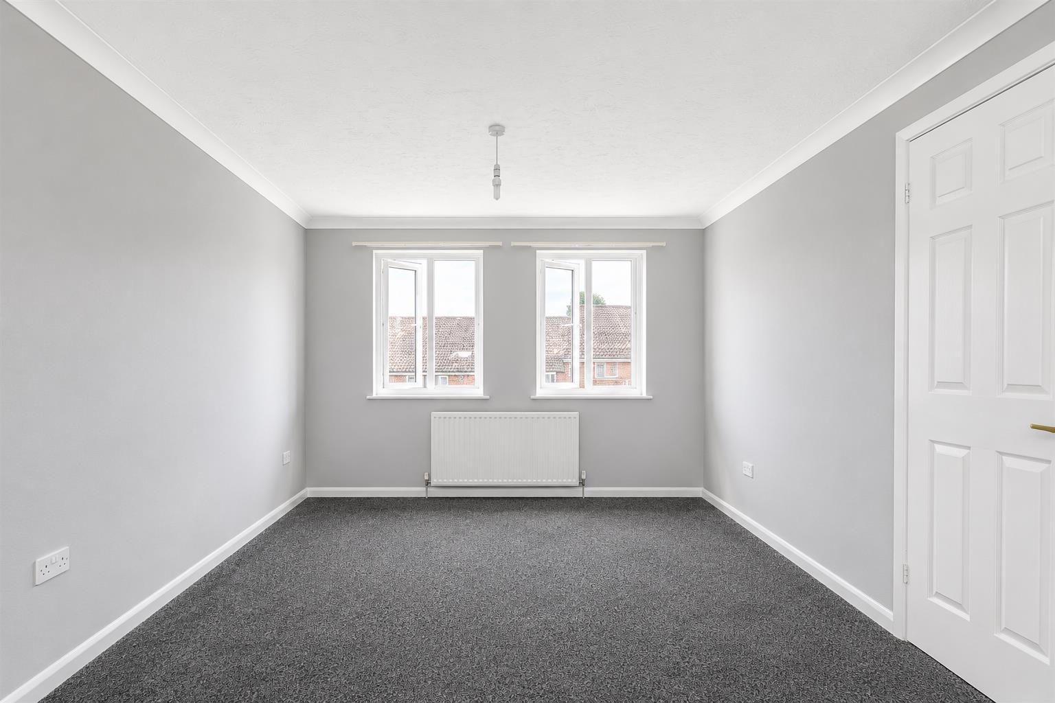 Flat Abels Road in Halstead