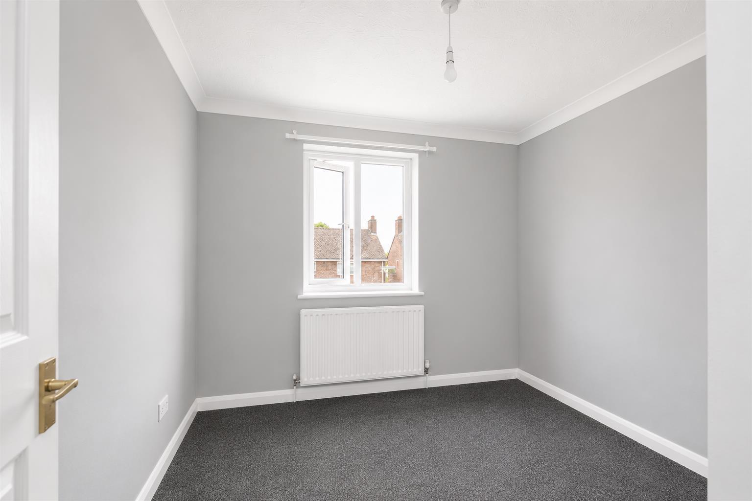 Flat Abels Road in Halstead