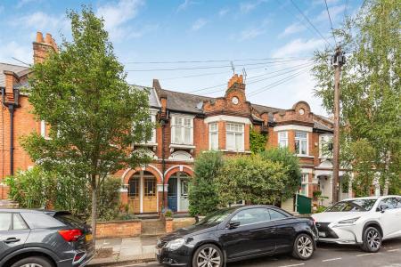 Flat Cowley Road in Greater London