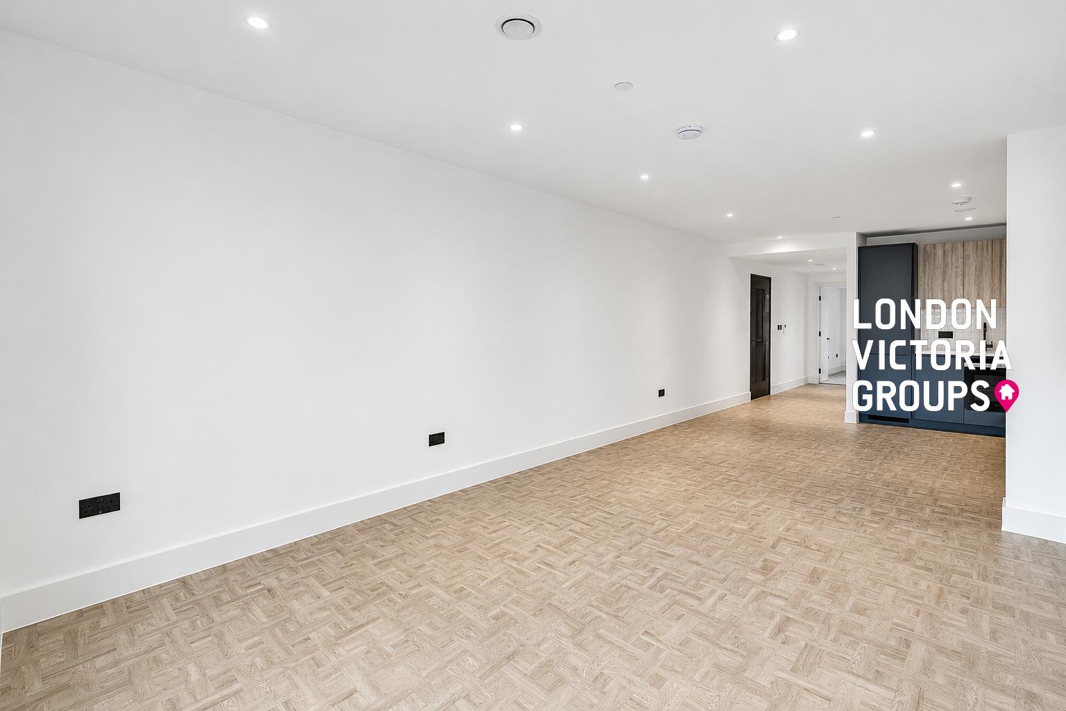 Flat Danvers Avenue in Greater London
