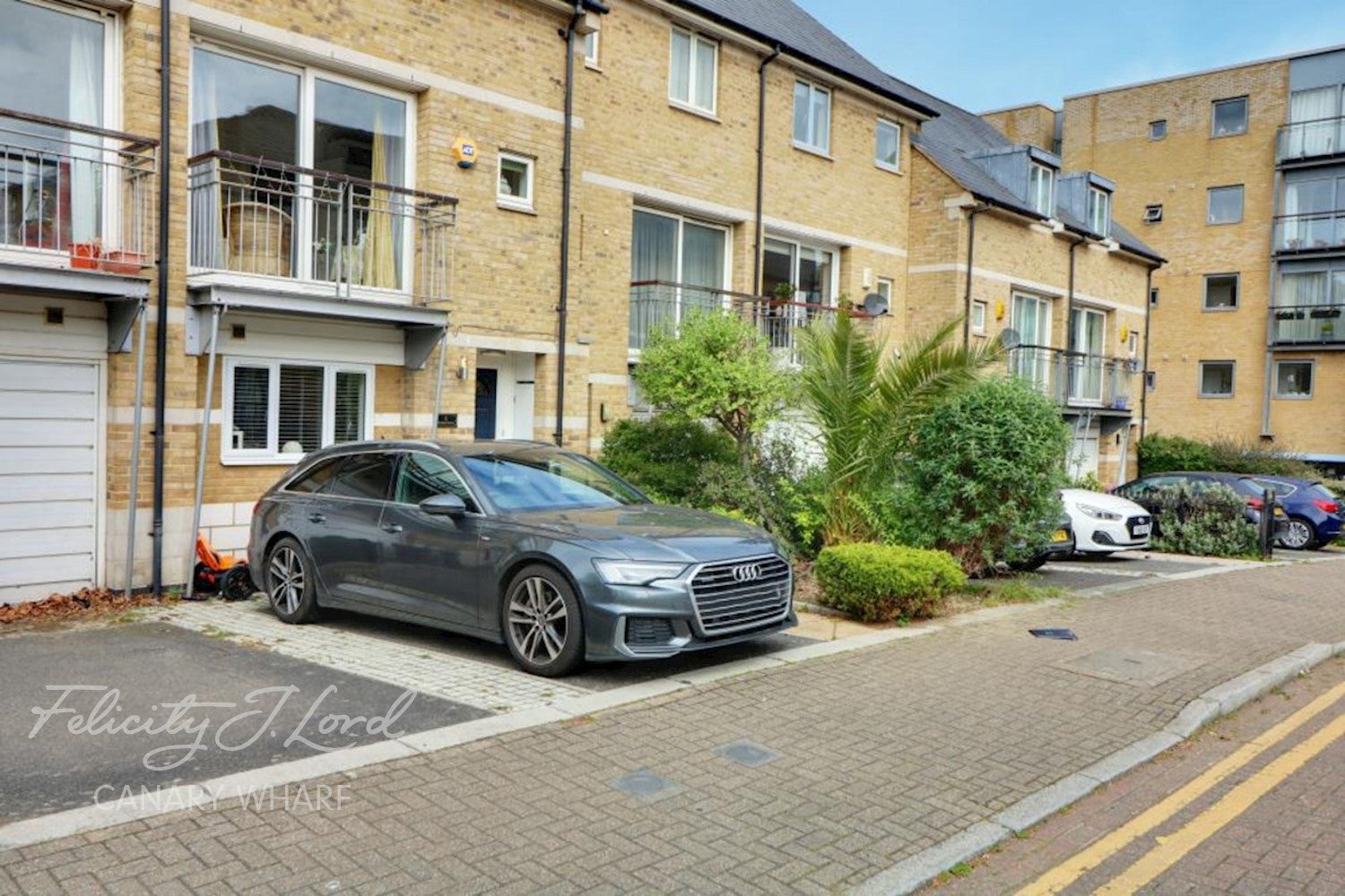 House Napier Avenue in Greater London