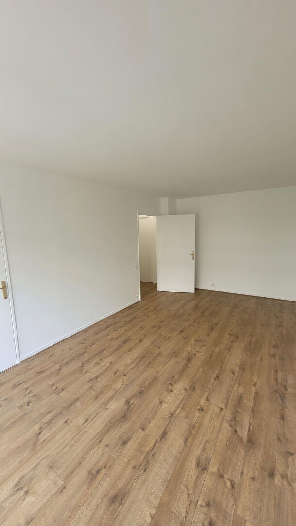Flat Rue de Colmar in Courbevoie