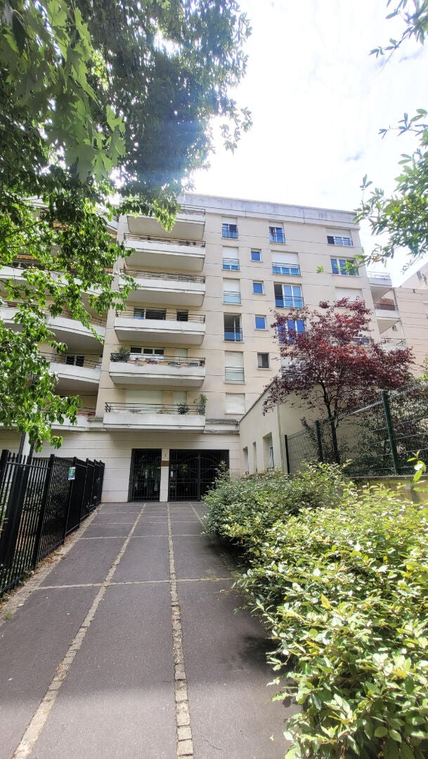 Flat Rue de Colmar in Courbevoie