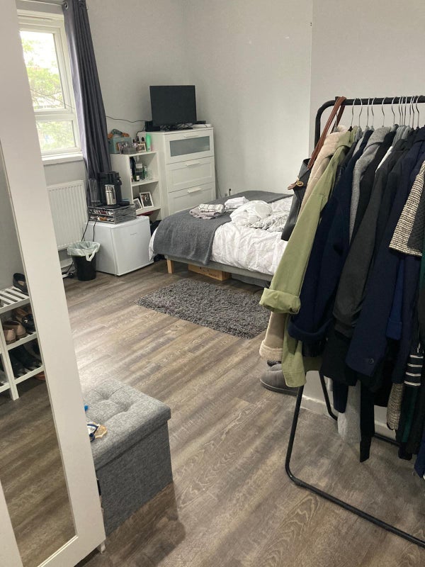 Flat Buckland Street in Greater London