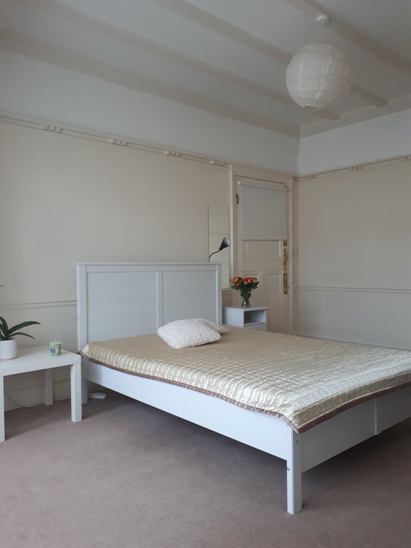 Room Strathbrook Road in Greater London