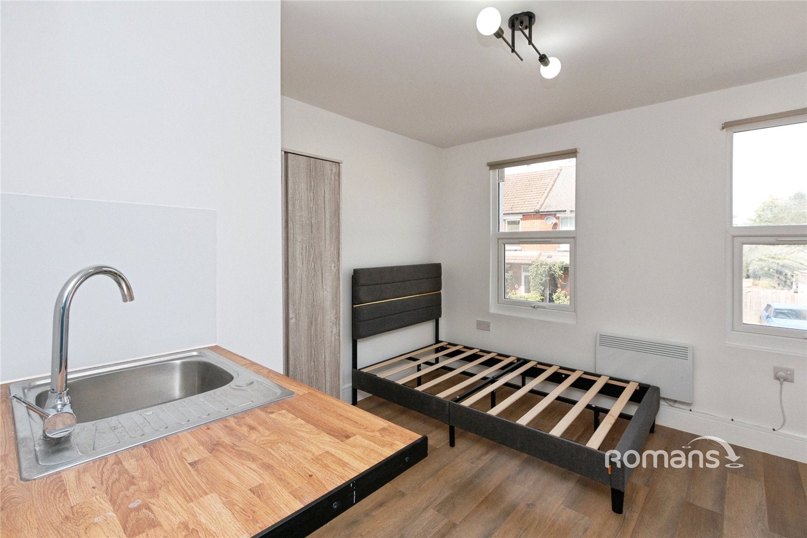 Room Ash Road in Rushmoor
