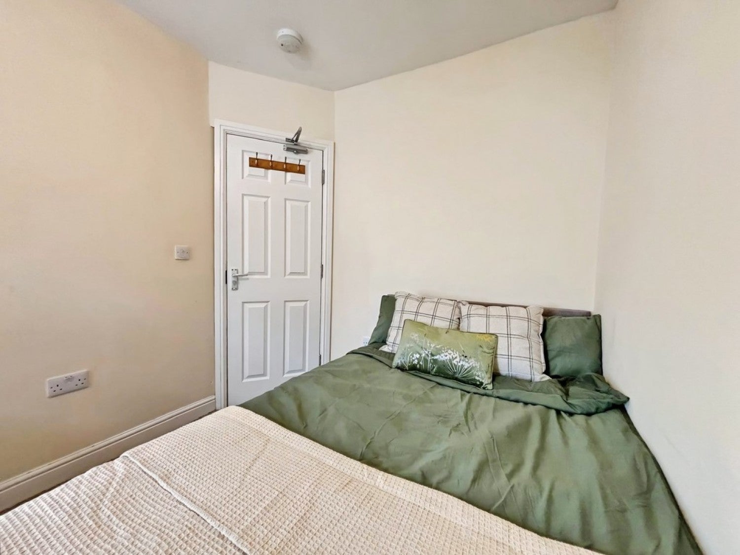 Room Eastland Road in Yeovil