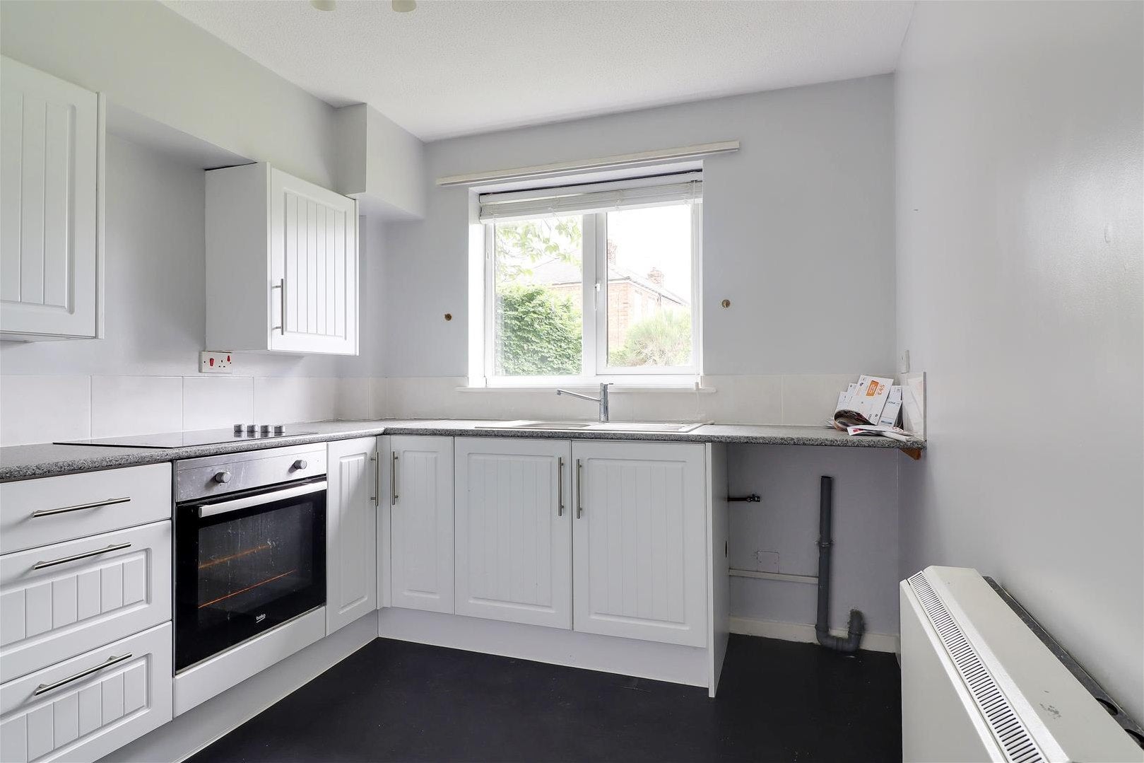 Flat Crossfield Road in Hessle