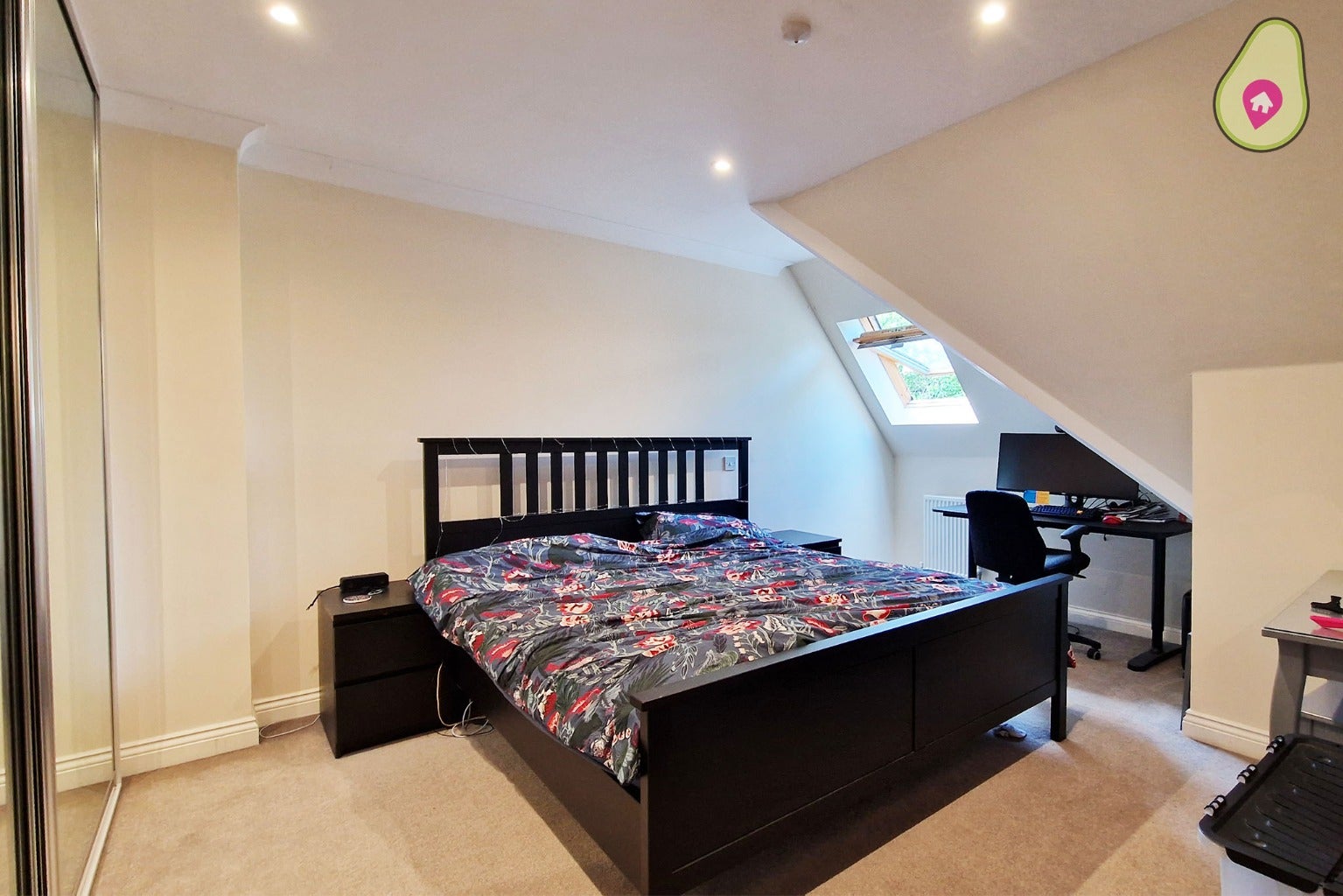 Flat Portsmouth Road in Surrey Heath