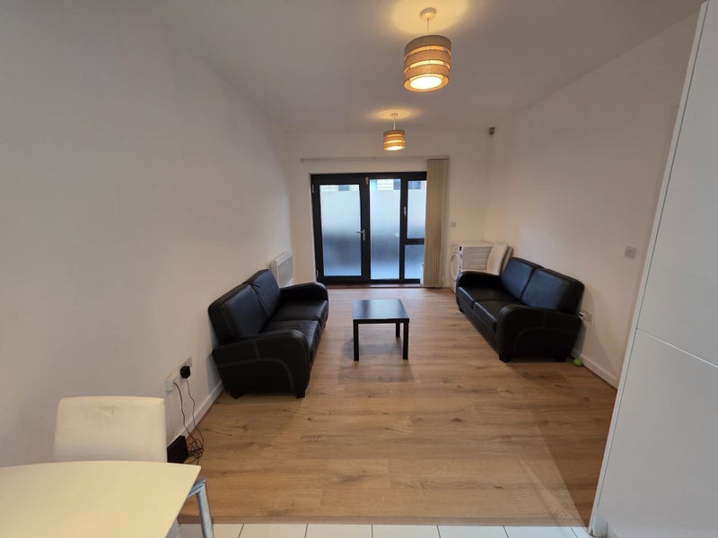 Room Hallsville Road in Greater London