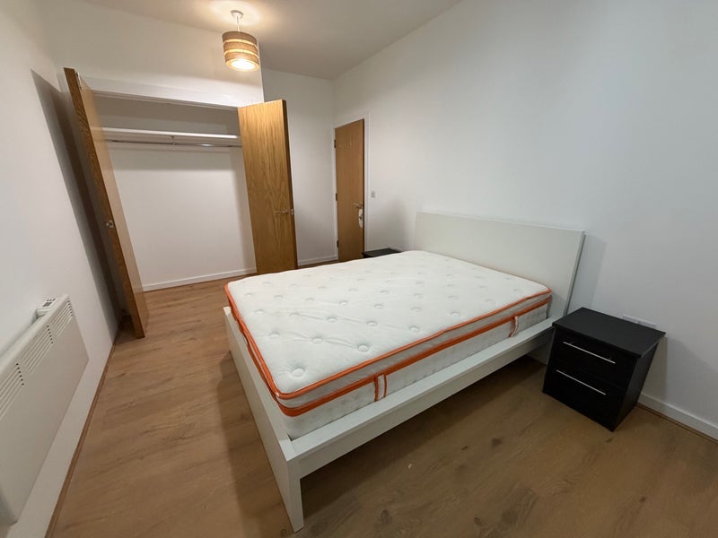 Room Hallsville Road in Greater London
