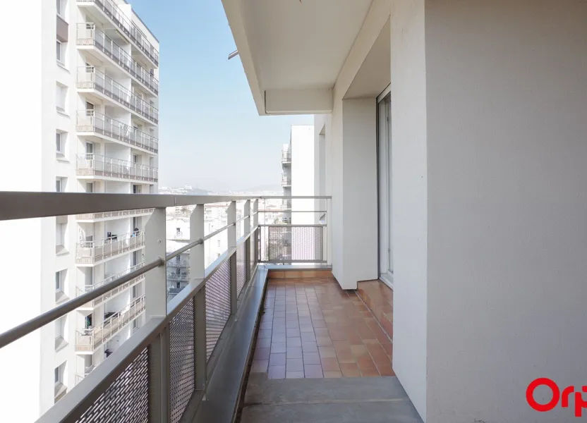 Appartement Rue Ernest Renan à Vénissieux