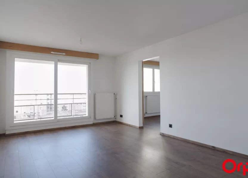 Appartement Rue Ernest Renan à Vénissieux