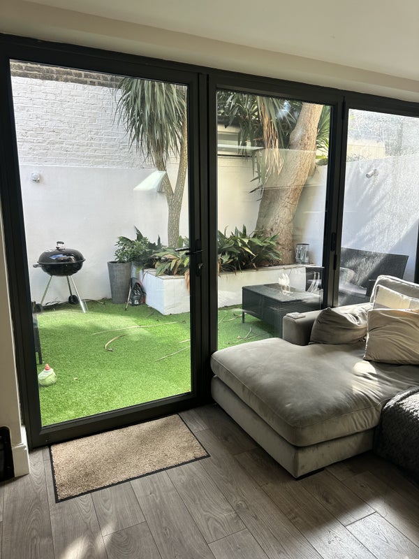 Flat Lurline Gardens in Greater London