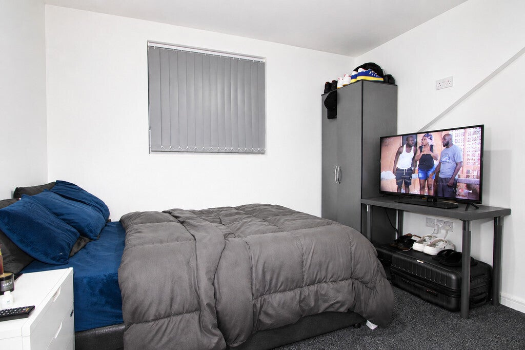 Room Marlborough Road in Coventry