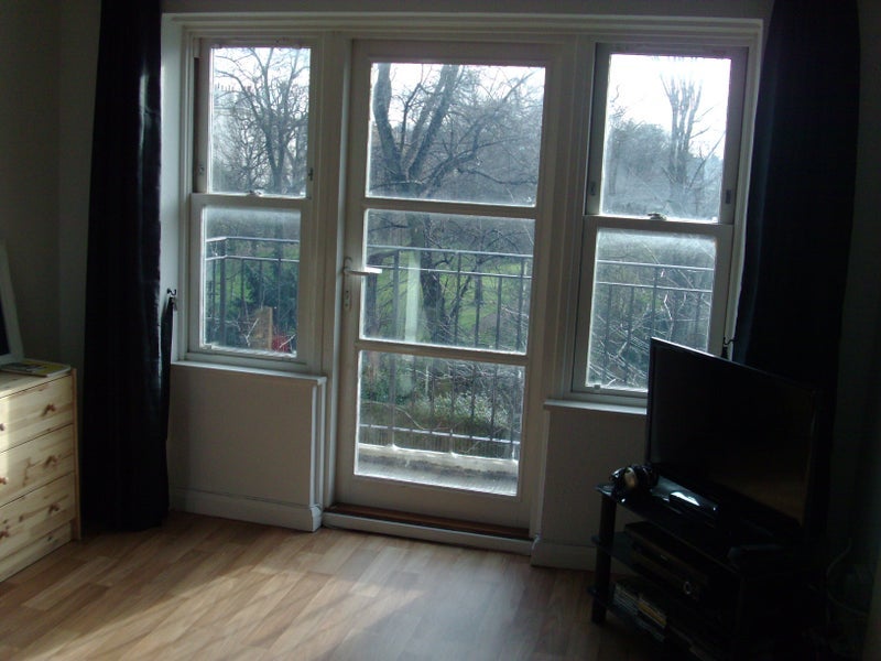 Flat Clarendon Road in Greater London