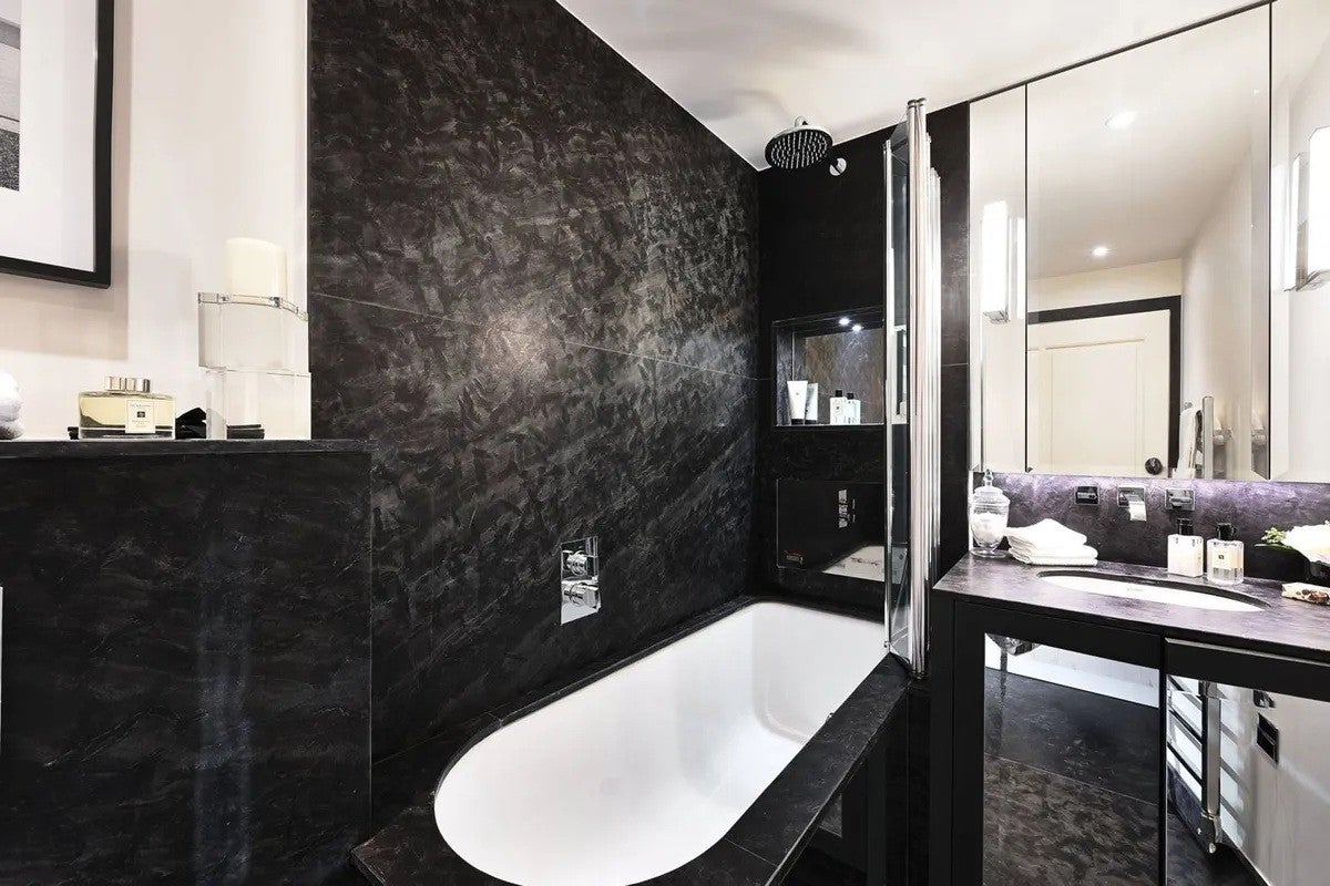 Flat Fulham Road in Greater London