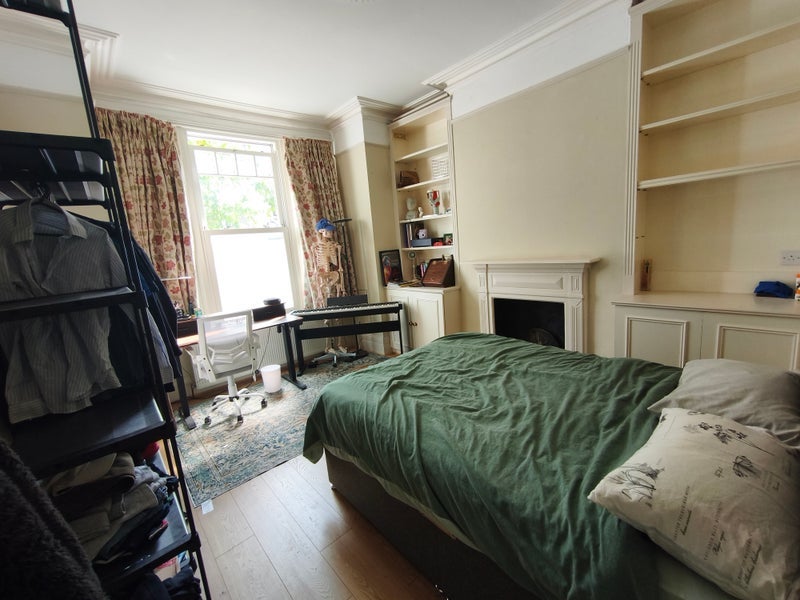 Room Altenburg Gardens in Greater London