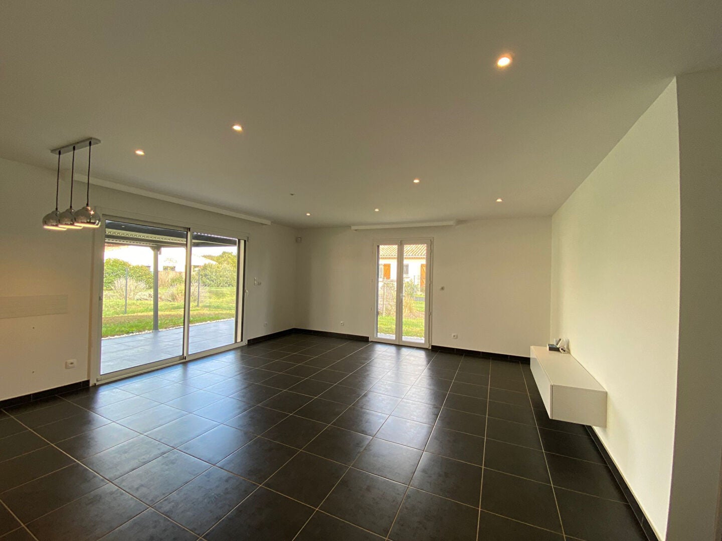 House Avenue Jacques Douzans in Muret