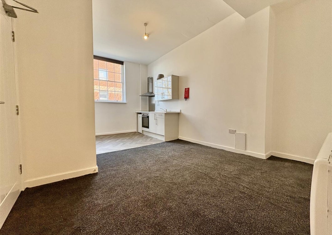 Room Bond Street in Wolverhampton
