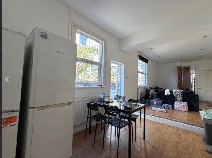 Room Colum Road in Cardiff