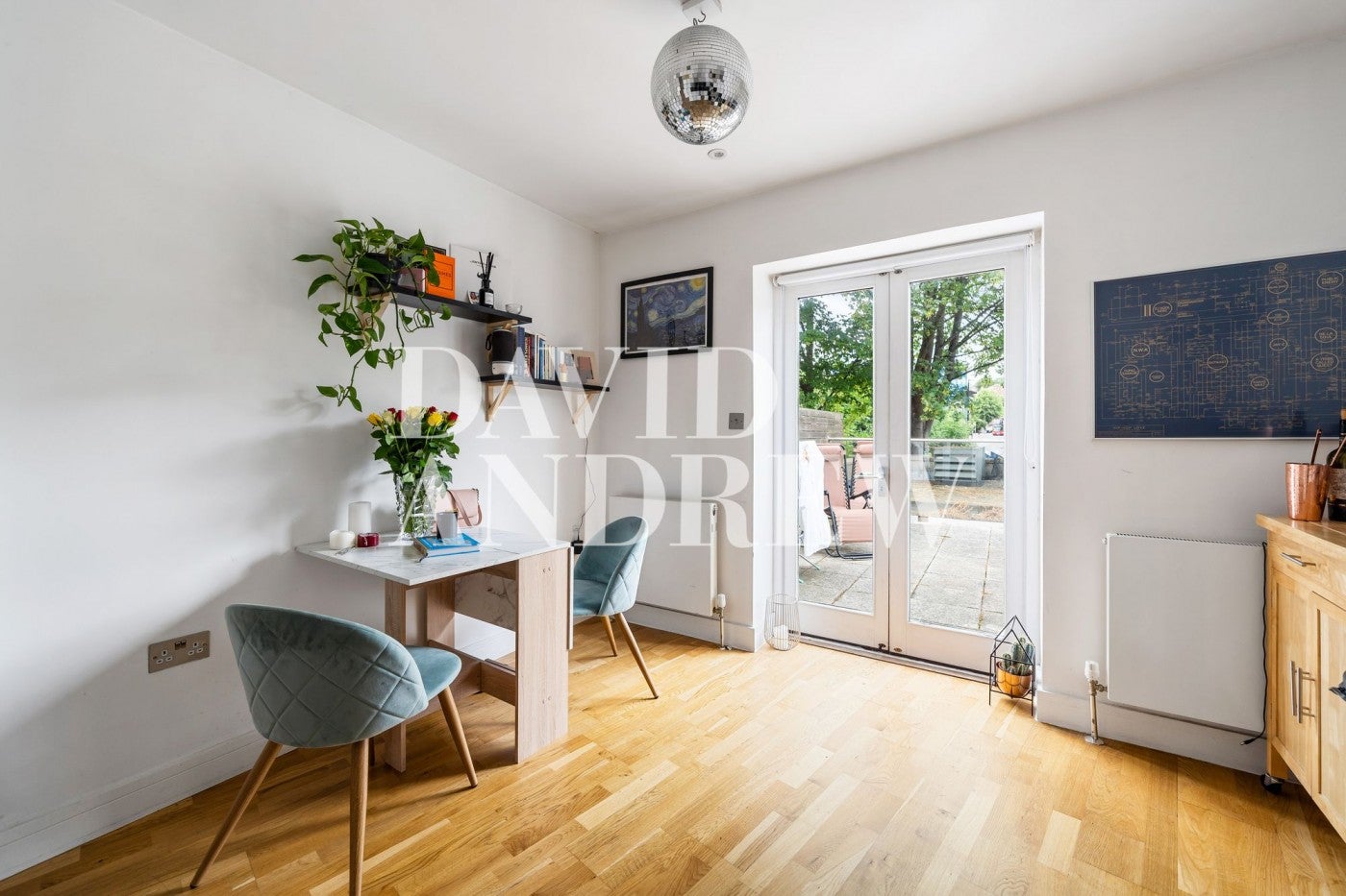 Flat Crouch Hill in Greater London
