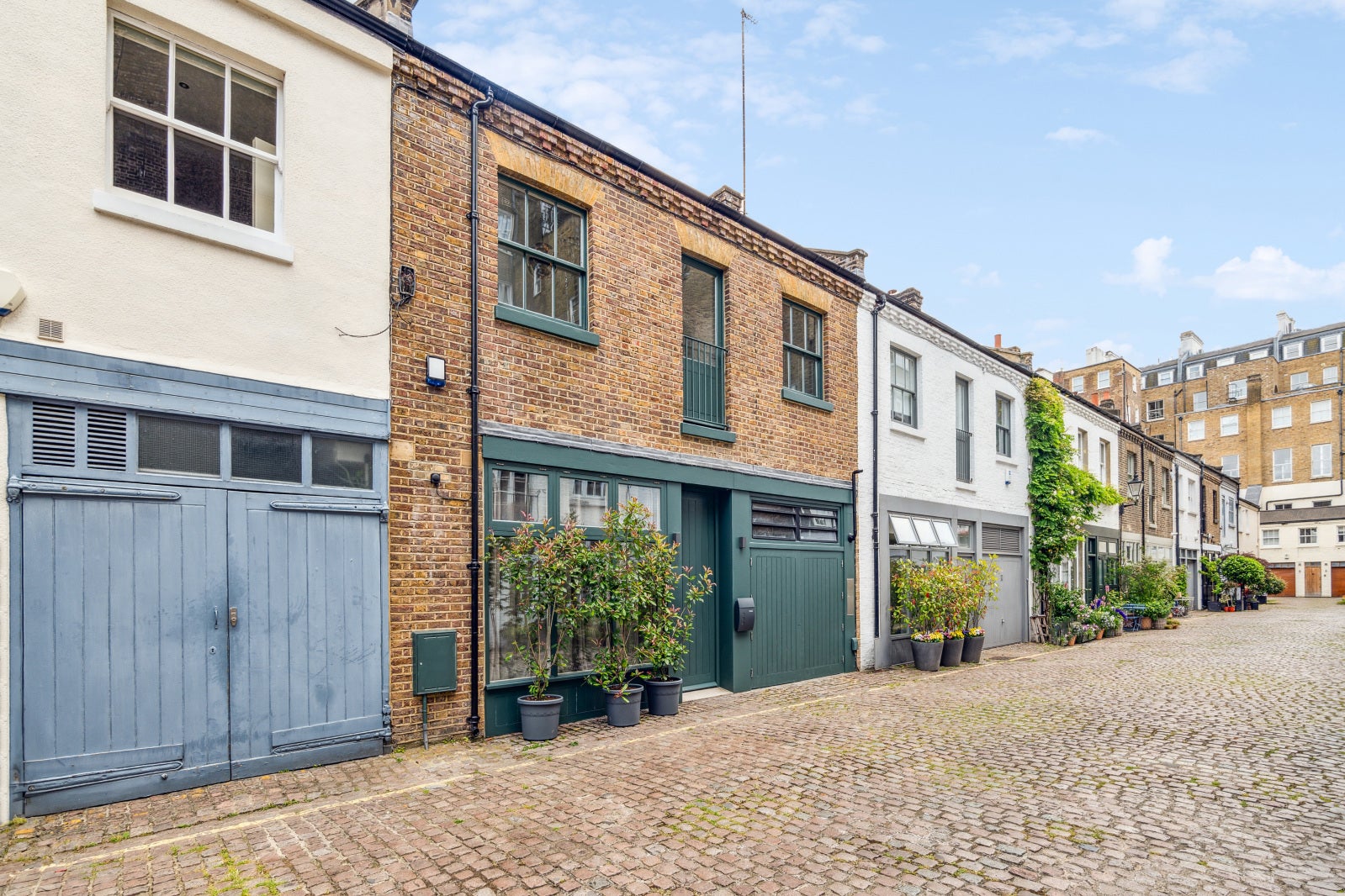 House Lancaster Mews in City of Westminster