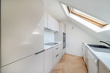 Flat Hilly Fields Crescent in Greater London