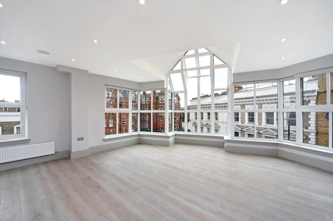 Flat Fulham Road in Greater London