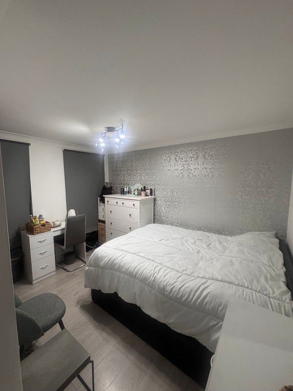 Flat Greystoke Gardens in Greater London